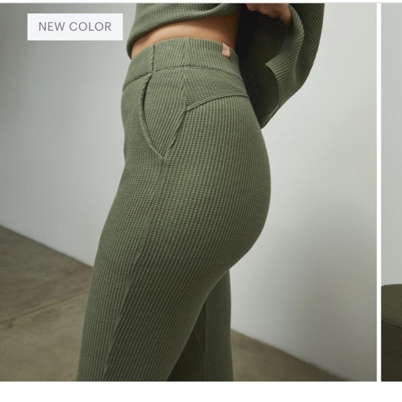 NWT Lunya Restore Thermal High Rise Legging - Picture 4 of 5